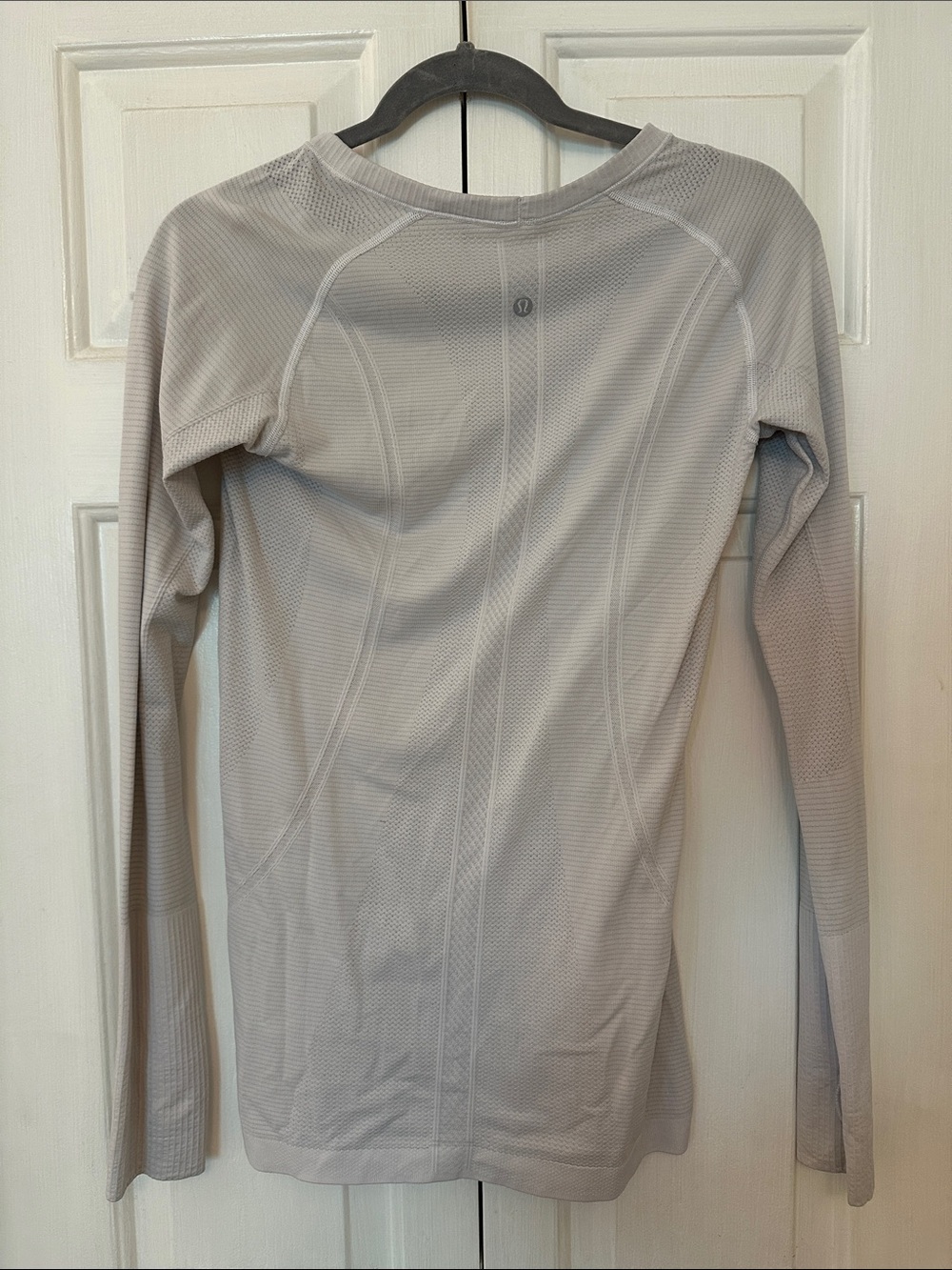 lululemon athletica Light Gray White Long-Sleeve Seam Detail Top